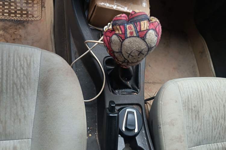 Used Wuling Hongguang 2015 1.2L S Base Model China IV Gear Lever