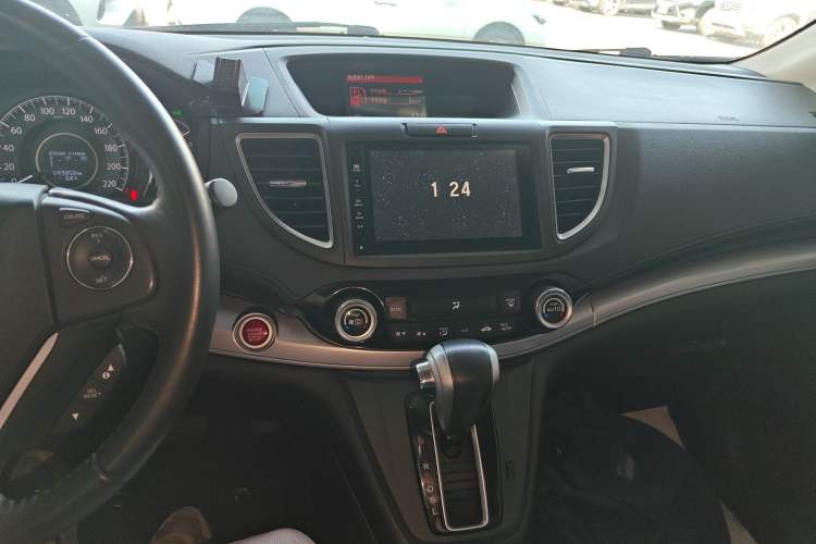 Used Honda CR-V 2015 2.4L two-wheel drive luxury version
