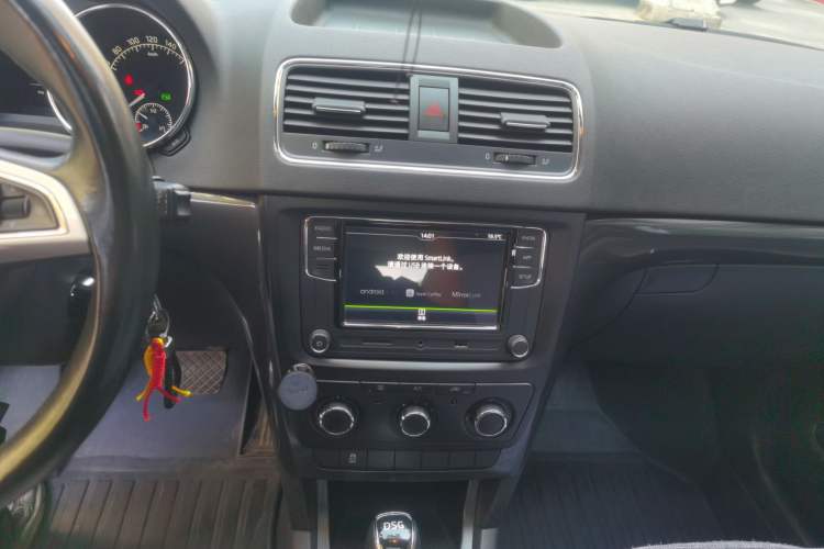 Used Skoda Yeti 2016 1.4TSI DSG Advanced Edition Audio And AC Panel