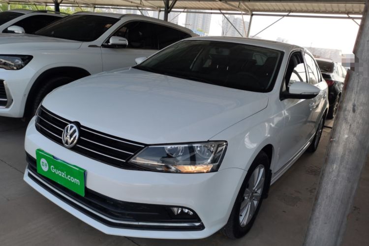 Used Volkswagen Sagitar 2015 1.6L Manual Comfort Model