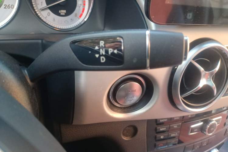 Used Mercedes-Benz GLK-Class 2013 Facelift GLK 300 4MATIC Fashion Edition