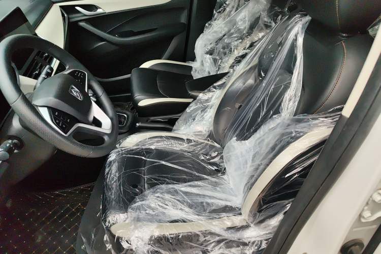 Used Baojun 360 2019 1.5L CVT Elite Version China VI Left Front Seat