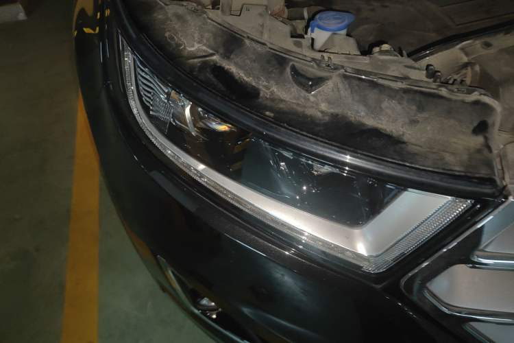 Used Ford Edge 2016 EcoBoost 245 Four-Wheel Drive Titanium 7-Seater Right Front Headlight