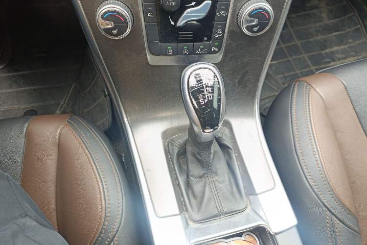 Used Volvo XC60 2015 T5 AWD Zhiyuan Edition