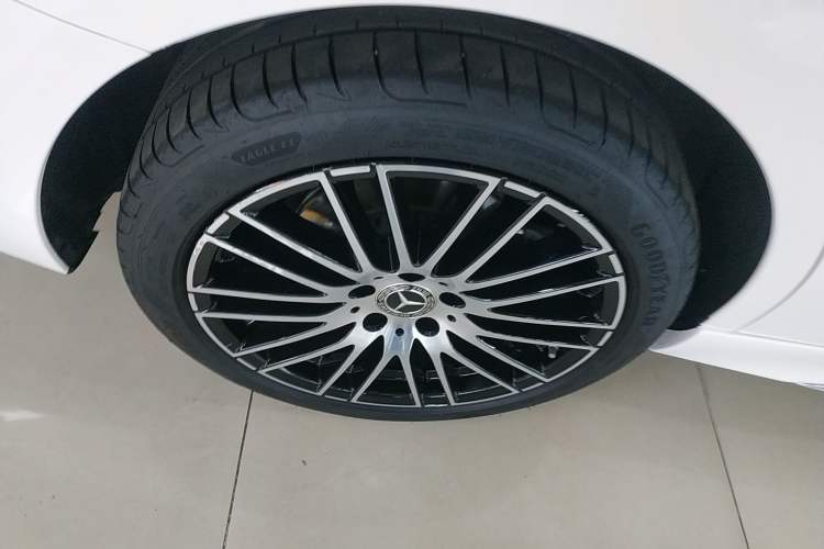 Used Mercedes-Benz C-Class 2024 Restyled C-Class 260 L Sport Edition Right Rear Wheel Hub