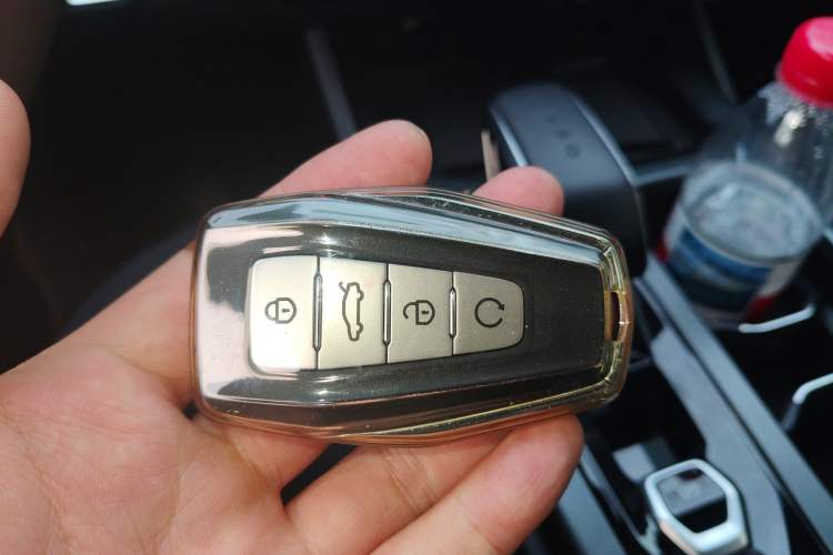 Used Geely Auto Haoyue L 2023 2.0T DCT Prestige Edition