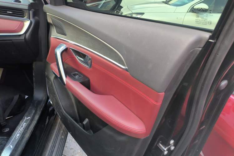 Used JETOUR X70 PLUS 2021 1.5T DCT Mountain 7-Seater