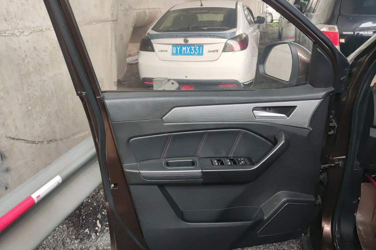 Used BAIC Weiwang M50F 2017 1.5L Standard Model