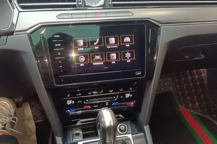 Used Volkswagen Magotan 2020 330TSI DSG Leading Model Audio And AC Panel