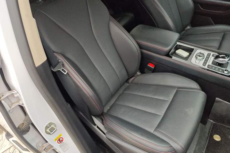 Used BYD Tang New Energy 2018 DM 2.0T All-Wheel Drive Smart Connectivity Luxury Model 7 Seats China V Emission Standard Right Front Seat