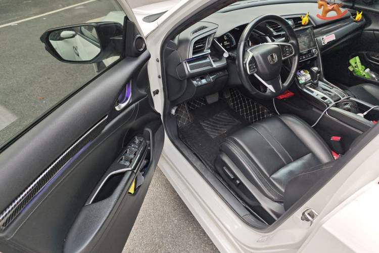 Used Honda Civic 2016 220TURBO CVT Prestige Edition
