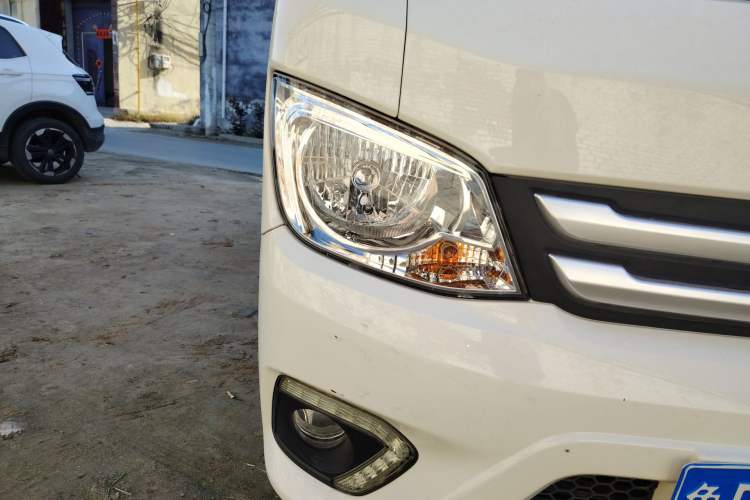 Used Foton Xiangling M 
