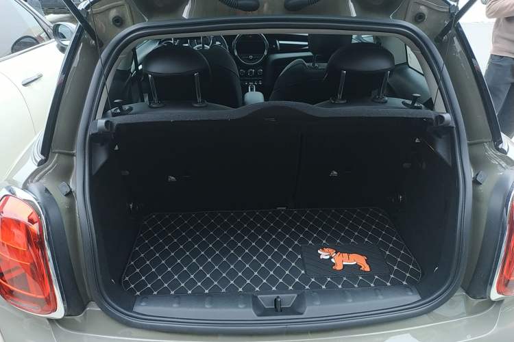 Used MINI 2019 1.5T COOPER Classic Edition