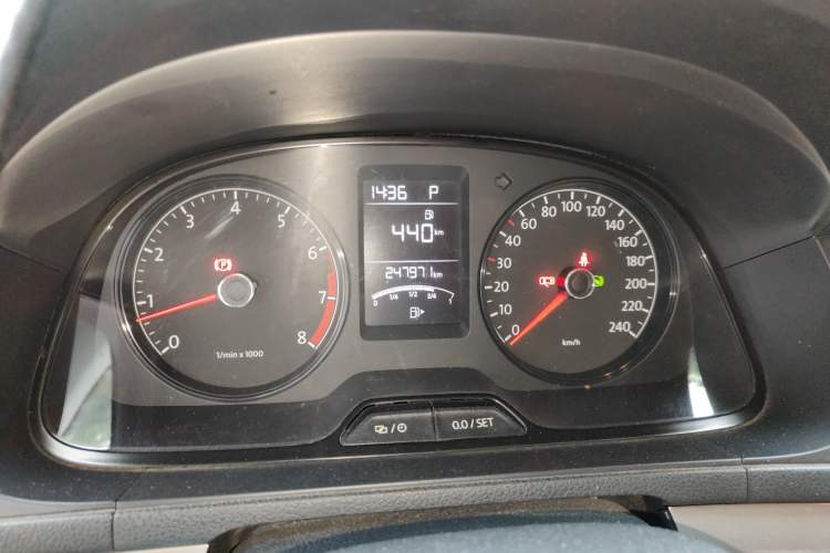 Used Volkswagen Lavida 2013 Revised Classic 1.6L Automatic Fashion Edition Instrument Cluster