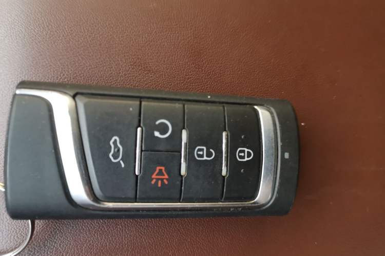 Used GAC Trumpchi GS8 2017 320T Two-Wheel Drive Luxury Smart Connectivity Version (7 Seats)