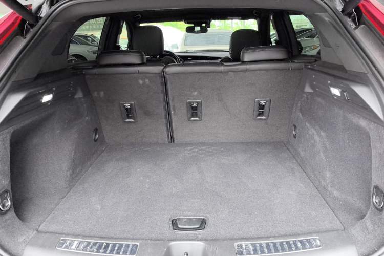 Used Cadillac XT4 2020 28T Two-Wheel-Drive Leading Version Trunk