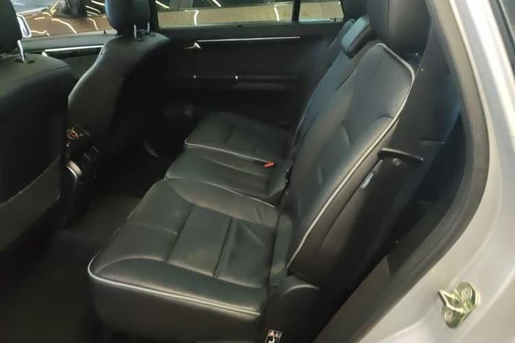 Used Mercedes-Benz R-Class 2017 R 320 4MATIC Business Edition Prestige Model
