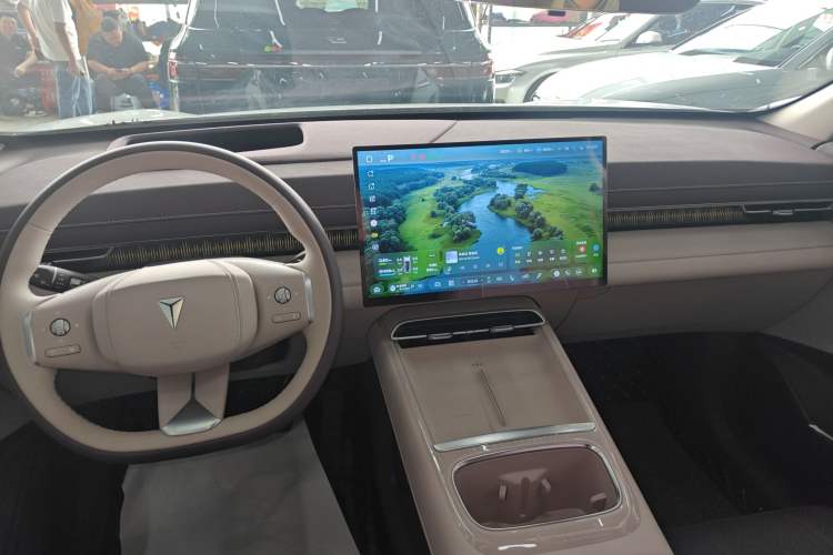 Used Deepal S07 2026 230Ultra with Huawei Qiankun ADS SE Edition Gear Lever