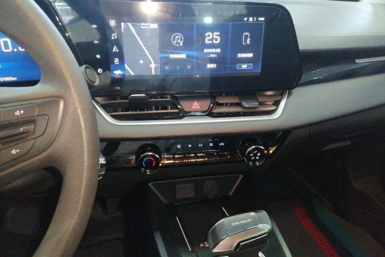 Used Chevrolet Monza 2023 1.5L Dual-Clutch Enjoyment Edition Audio And AC Panel