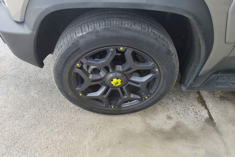 Used JETOUR Shanhai Traveler C-DM 2024 C-DM 208KM Mountain & Wilderness Edition Left Front Wheel Hub