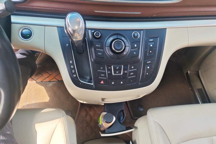 Used Buick GL8 2018 28T Luxury Model China VI Standard
