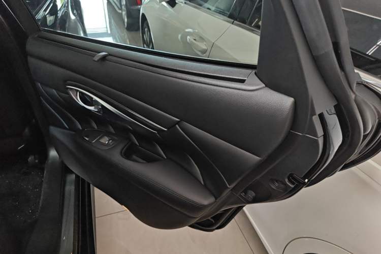 Used Infiniti Q70 2019 Q70L 2.0T Elite Plus Version