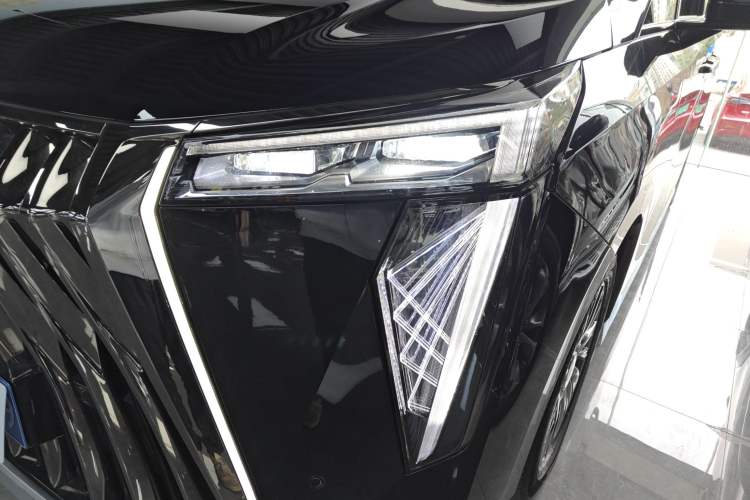 Used GAC Trumpchi M8 2023 Zongshi Series Dual-Motor YuZun Edition