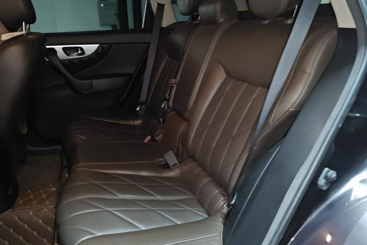 Used Infiniti QX70 2013 3.7L Supreme Edition