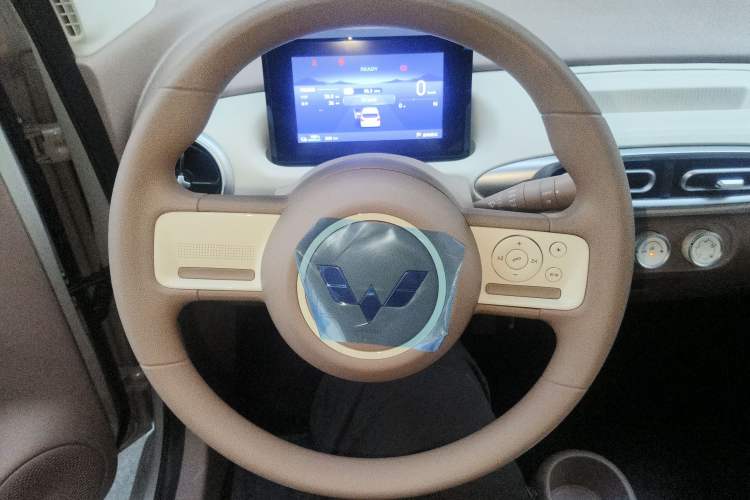 Used Wuling Hongguang MINIEV 2025 Four-Door Version Advanced Edition
