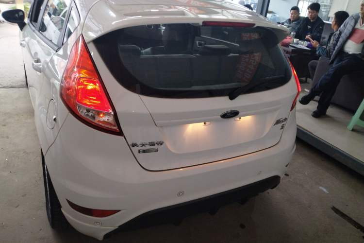 Used Ford Fiesta 2014 Hatchback 1.0 GTDi Automatic Dynamic Model