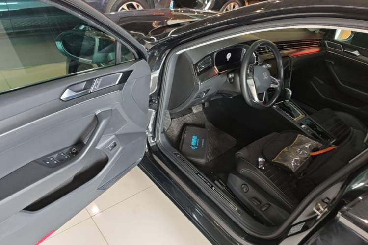 Used Volkswagen Magotan 2020 380TSI DSG Luxury Version Driver Seat