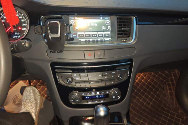 Used Peugeot 508 2015 1.6THP Automatic Prestige Edition Audio And AC Panel