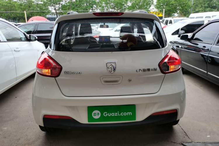 Used Baojun 310 2016 1.2L manual Comfort trim level