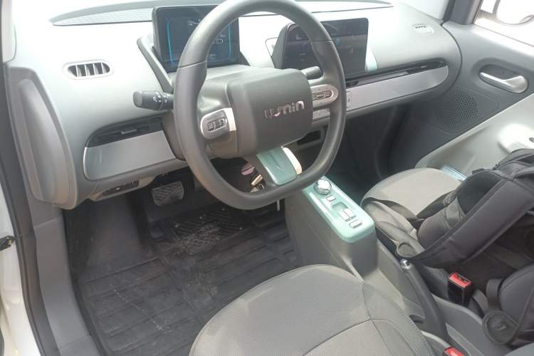 Used CHANGAN NEVO Lumin 2022 155 km – Refreshingly Sweet Edition Center Console