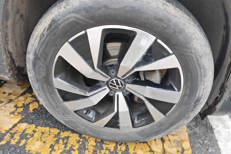 Used Volkswagen Tayron 2021 330TSI Two-Wheel Drive Luxury Smart Connectivity Version