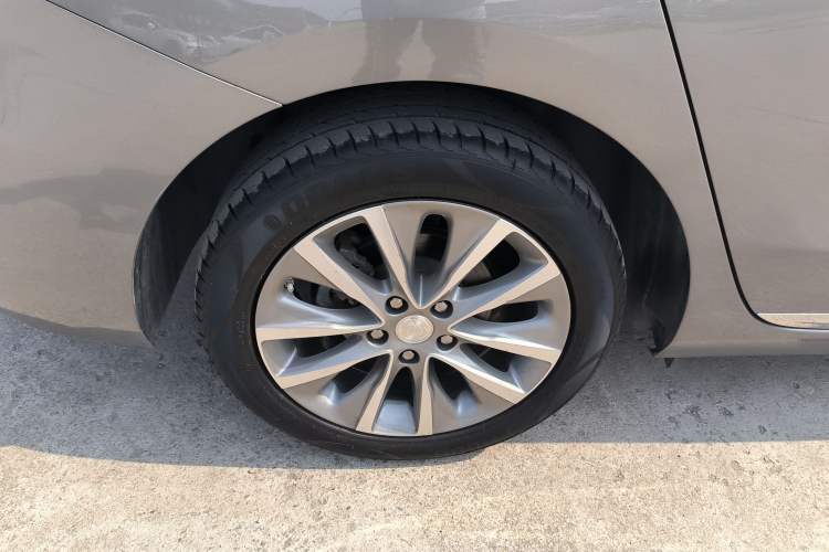 Used Buick GL6 2019 18T 6-Seater Connected Luxury Version China VI Standard
