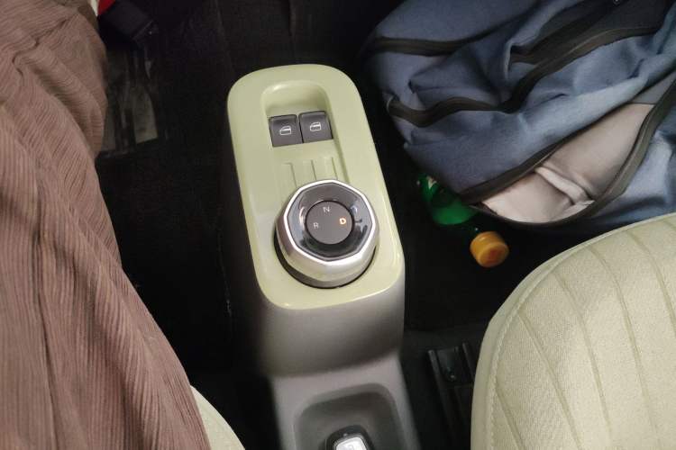 Used Geely Galaxy Panda 2023 Panda Mini 200km Endurance Bear
