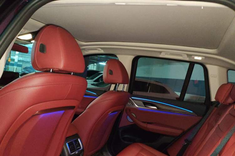 Used BMW X3 2023 Restyled xDrive30i Leading Edition M Night Sky Package Headliner