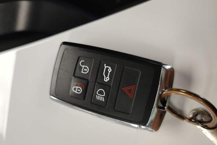 Used Land Rover Discovery Sport New Energy 2022 Facelifted P300e Plug-in Hybrid Electric Version