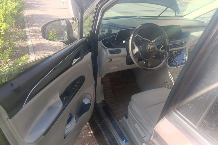 Used Buick GL8 2021 ES Landtrek 653T Comfort Edition Driver Seat