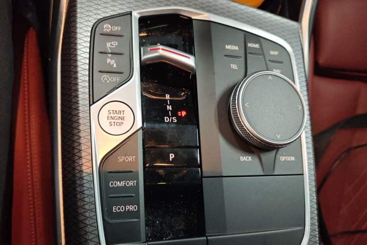 Used BMW 3 Series 2024 325i M Sport Night Edition Package Gear Lever