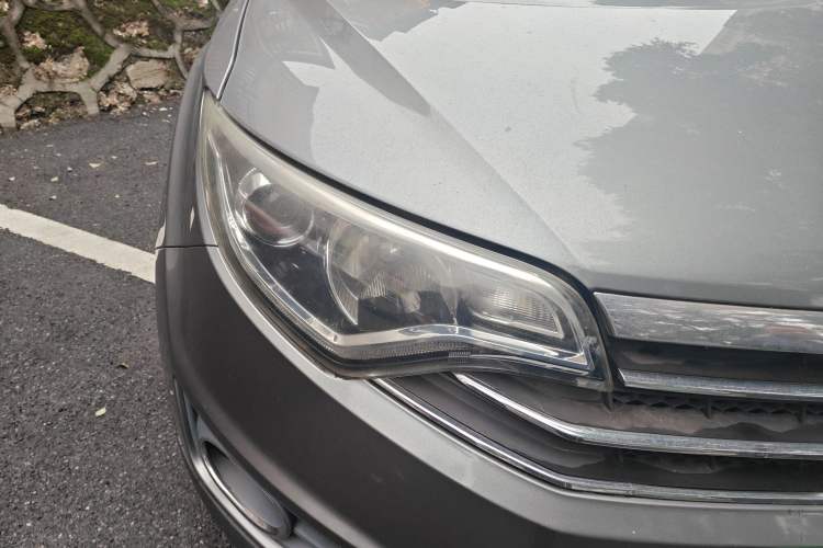 Used FAW Senya R7 2016 1.6L Manual Luxury Model Right Front Headlight