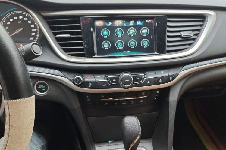 Used Buick Excelle GX 2019 18T Automatic Connected Flagship Version China V Standard Audio And AC Panel