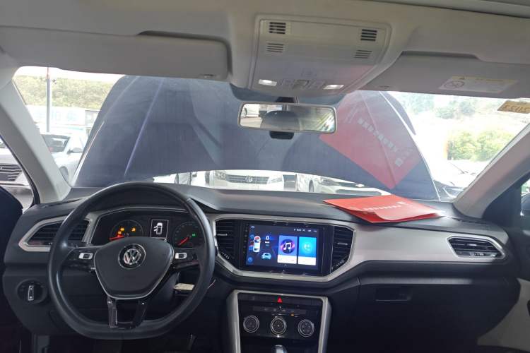 Used Volkswagen T-ROC 2018 230TSI DSG Two-Wheel Drive Advanced Version China V Standard
