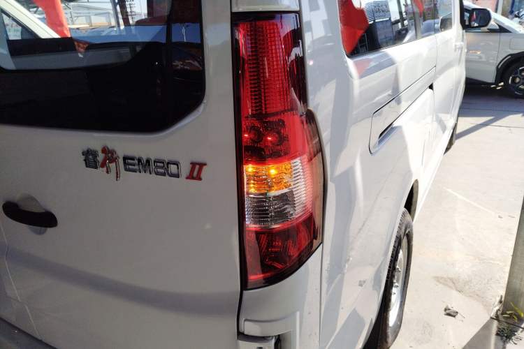 Used Chana Ruixing EM80 2025 Passenger Version Comfort Edition 6-Seater 300 km Dual-Swing Doors