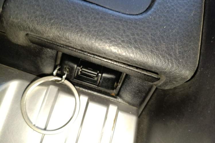 Used Land Rover Freelander 2 2010 2.2 TD4 Automatic SE Diesel Edition Vehicle Key