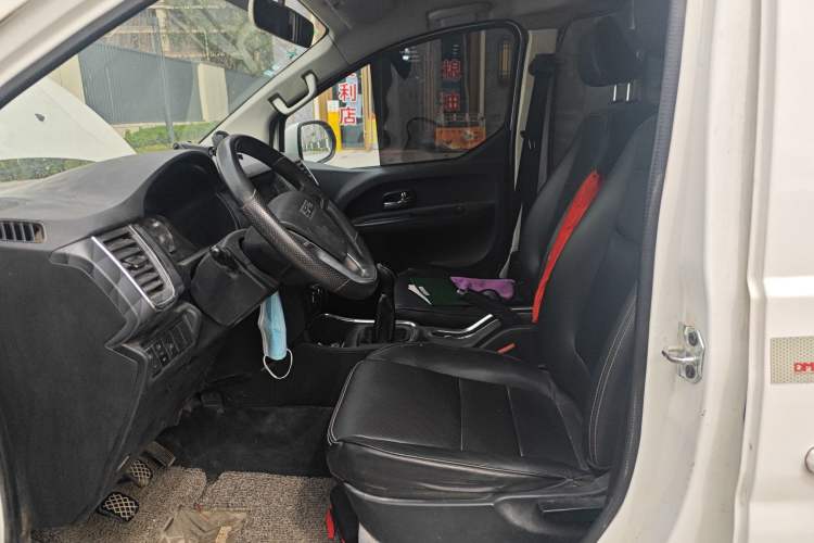 Used Jinbei Gold Hiace 2021 1.6L Box Van Engineering Lion 2-Seater
