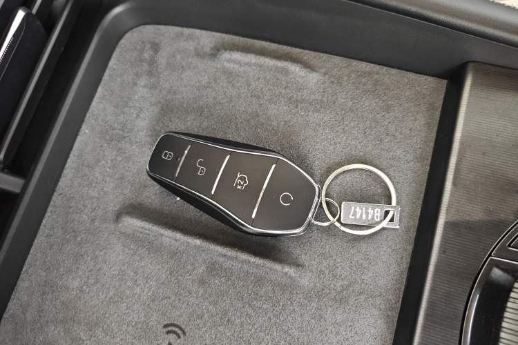 Used BYD Seal 06 New Energy 2024 DM-i 120KM Flagship Model Vehicle Key