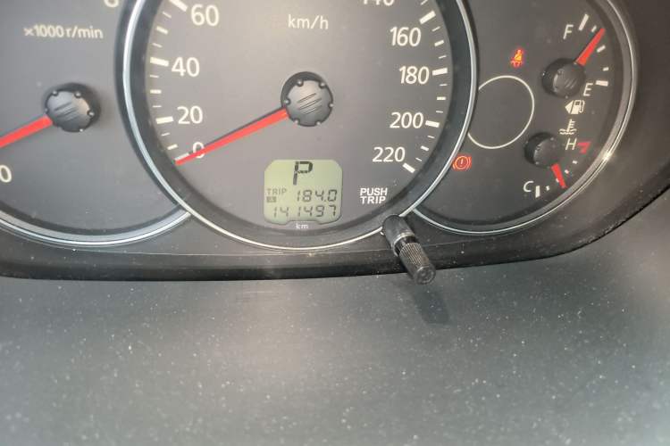 Used Mitsubishi Pajero Sport 2013 3.0L Automatic Two-Wheel Drive Luxury Edition Odometer Close Up