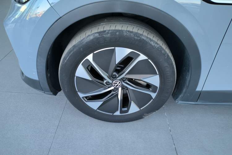 Used Volkswagen ID.4 CROZZ 2022 Long-Range PURE+ Edition
